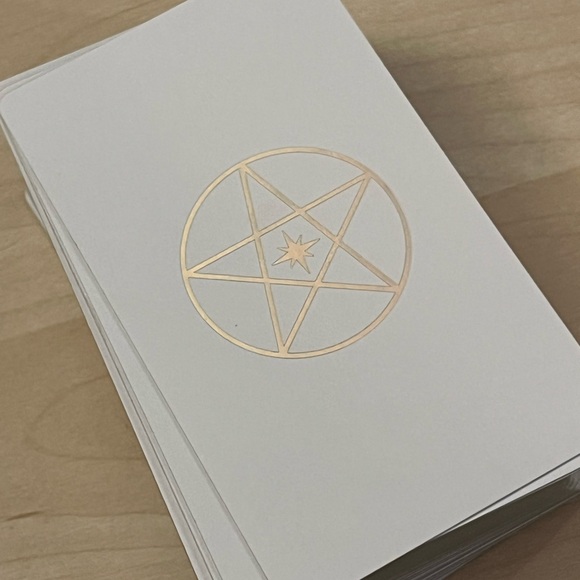 The Guiding Light Tarot Deck by Victoria Iva
Premium Color Edition - Picture 4 of 9